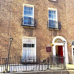 Отель Baggot Court Townhouse, Дублин