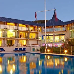 Yacht Club 4* Picton